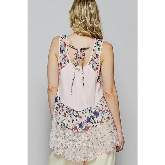 POL Floral Pattern Scoop Neck Ruffle Hem Lace Trim Relaxed Fit Tank Top | Blush - Picture 2 of 5